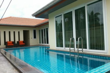GPPH0029_C  4 bedroom house with private pool Pattaya for sale